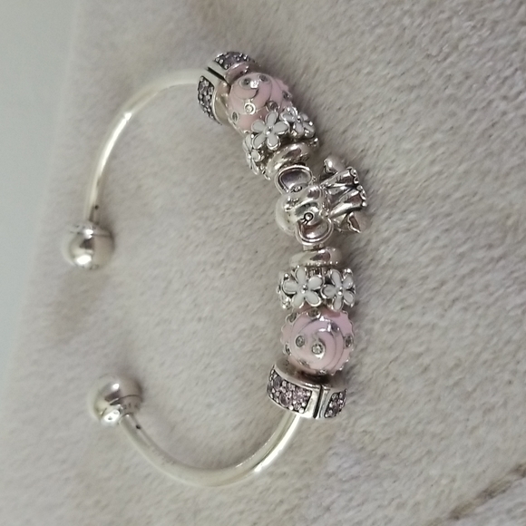 ♥️ EUC Pandora Elephant Cupcake Flower charm bracelet - Picture 3 of 9